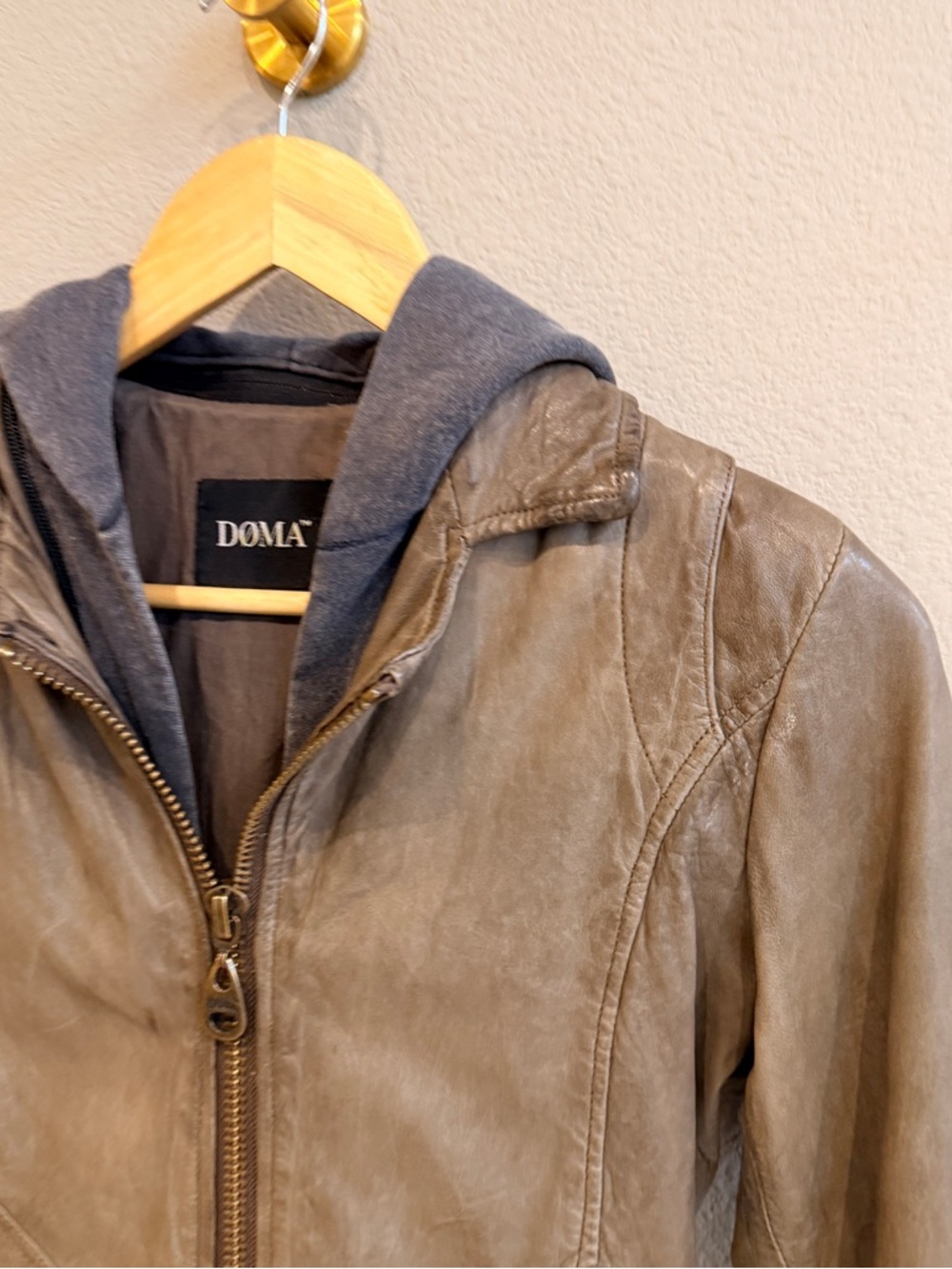 DOMA Leather Moto Jacket Taupe Brown Removable Hood Distressed Moto M - Picture 5 of 9